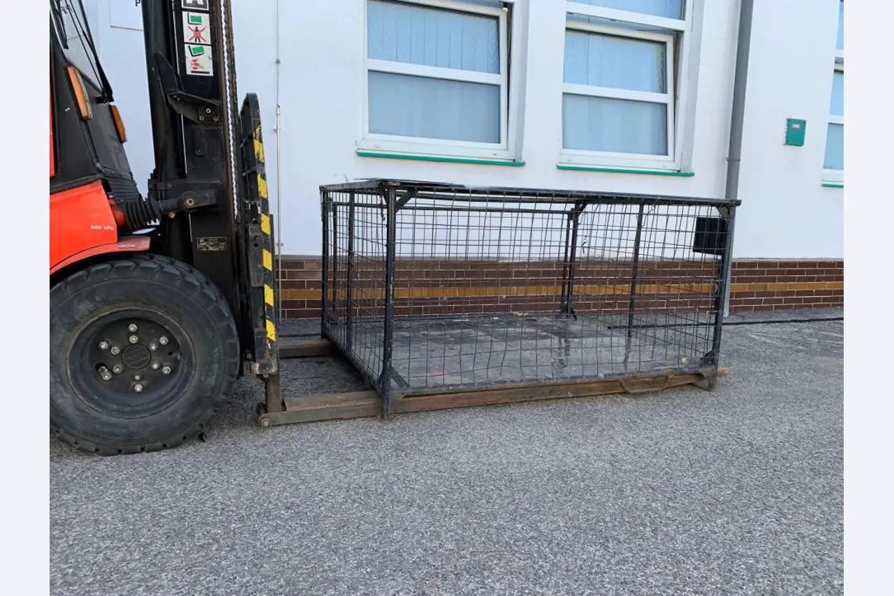 Kovoobrábecí stroje a pracovní obuv-5